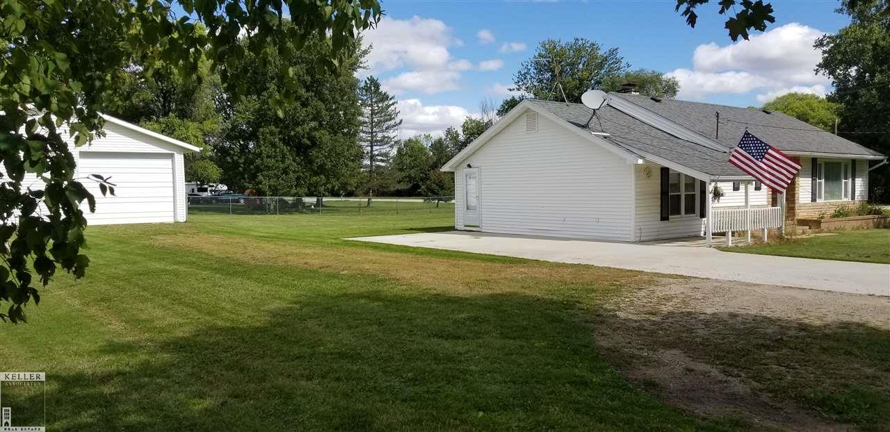 10550 Yale Road Yale, MI 48097 - Photo 2 of 27