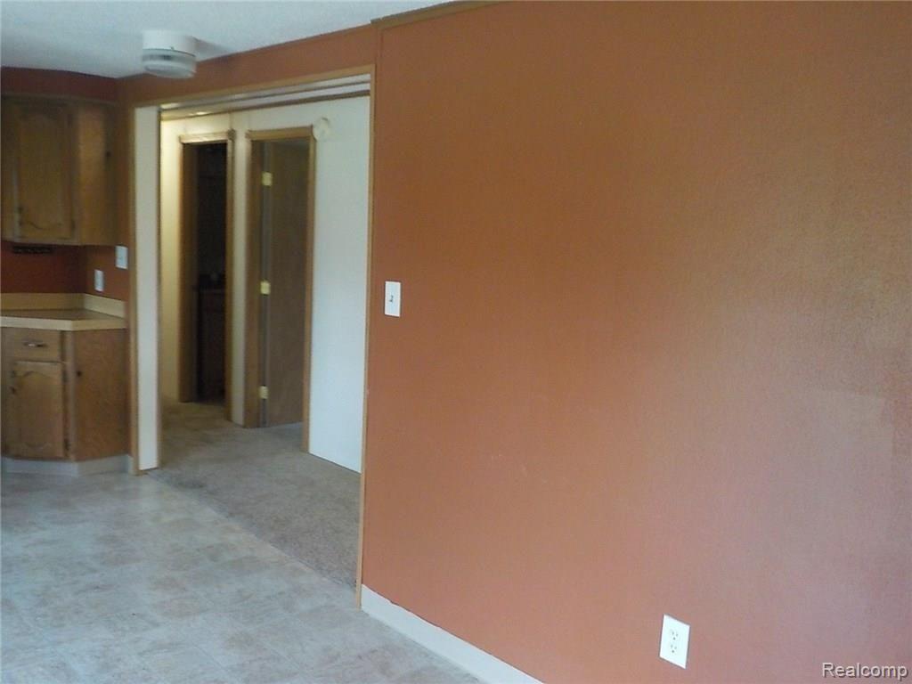 6372 North Belsay Road Flint, MI 48506 - Photo 22 of 25 DSCN8832.JPG