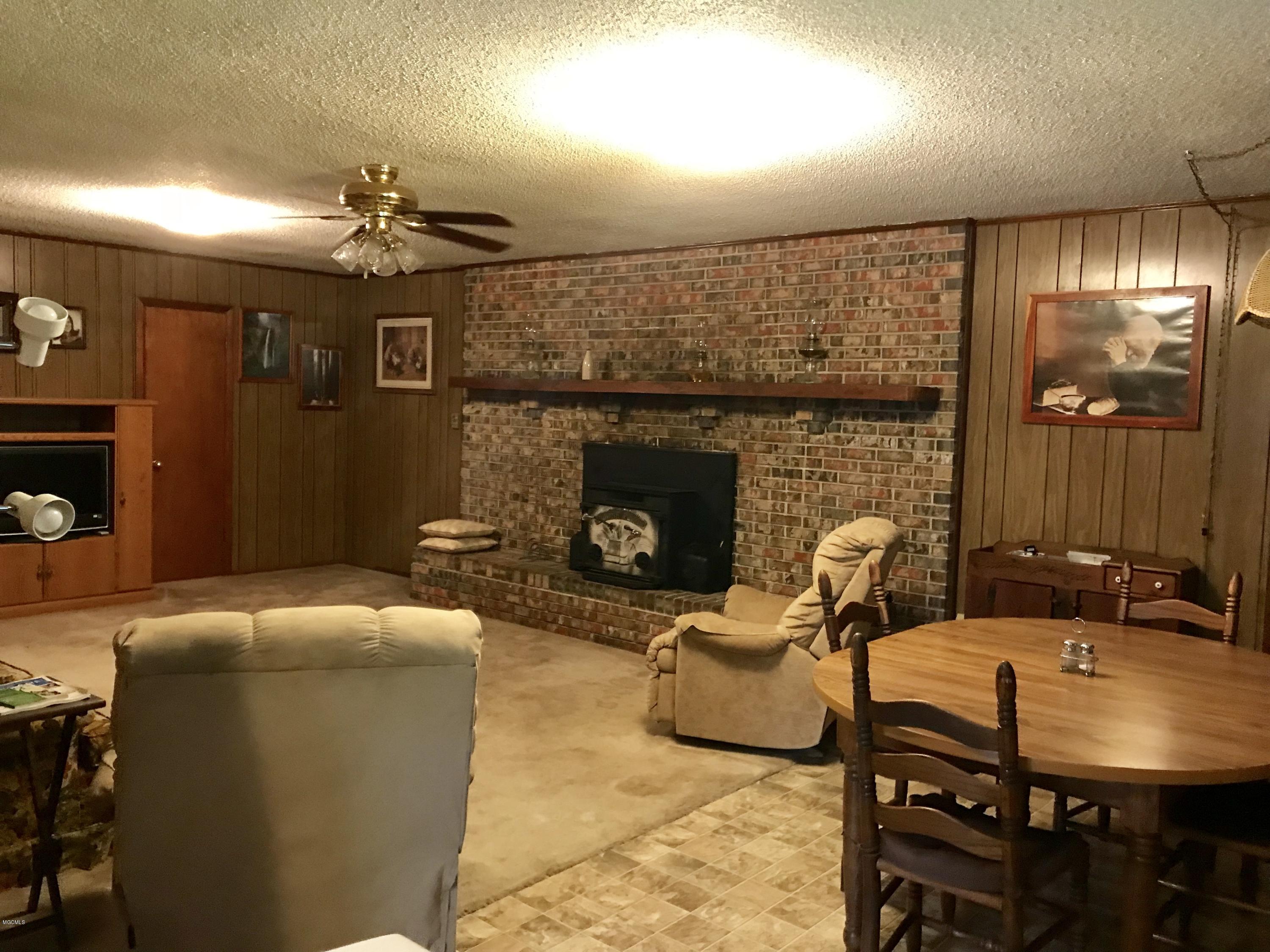159 Highway 198 Lucedale, MS 39452 - Photo 12 of 37 IMG_2617