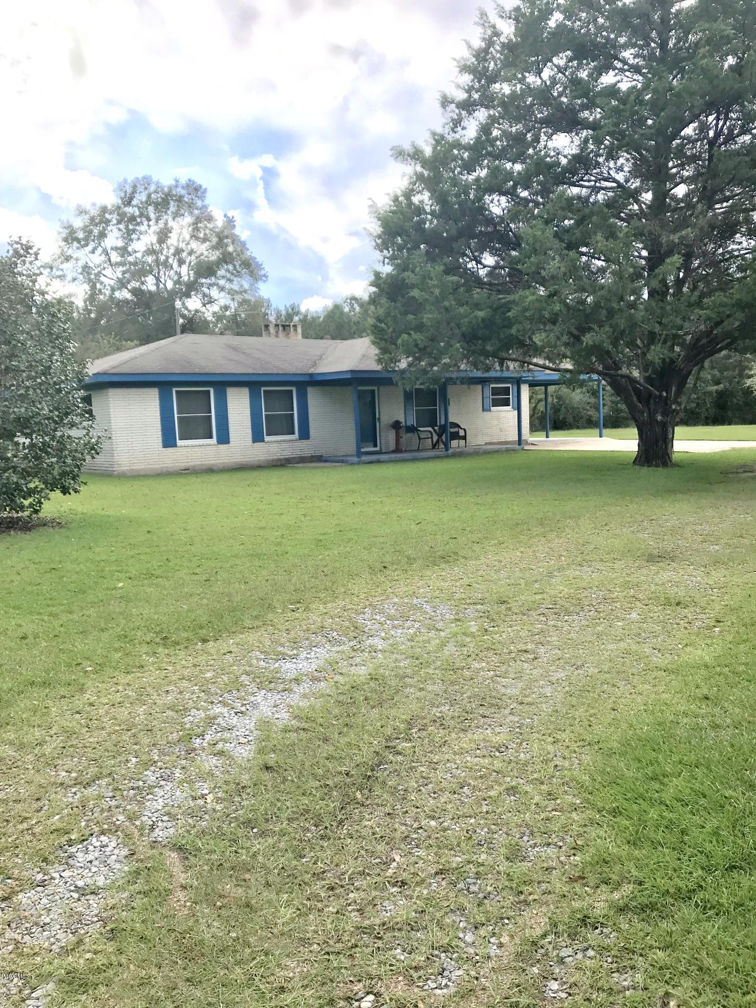 159 Highway 198 Lucedale, MS 39452 - Photo 3 of 37 IMG_2606