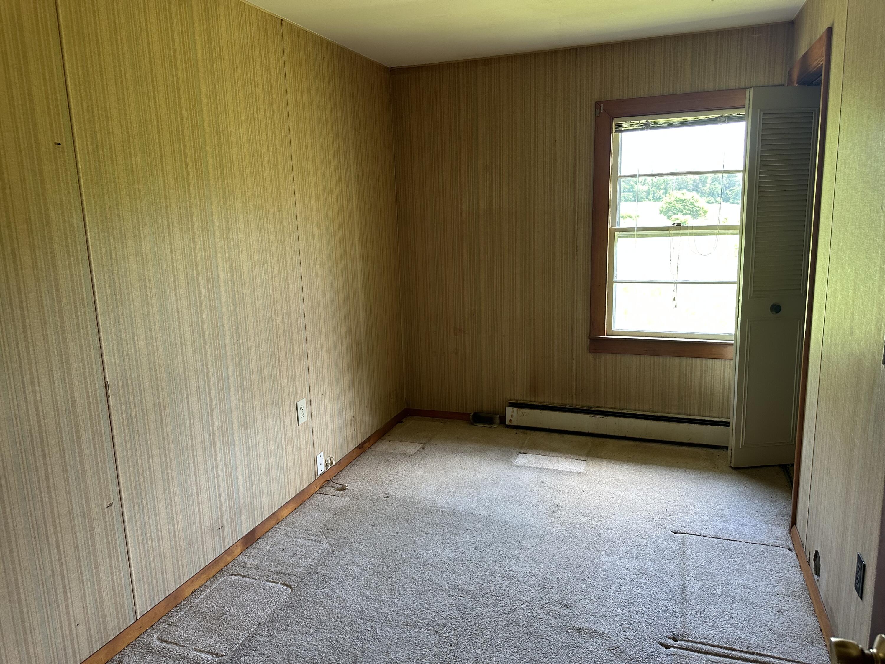 256 Hanscom Road Eliot, ME 03903 - Photo 16 of 42 Photo Jun 02 2023, 12 35 37 PM