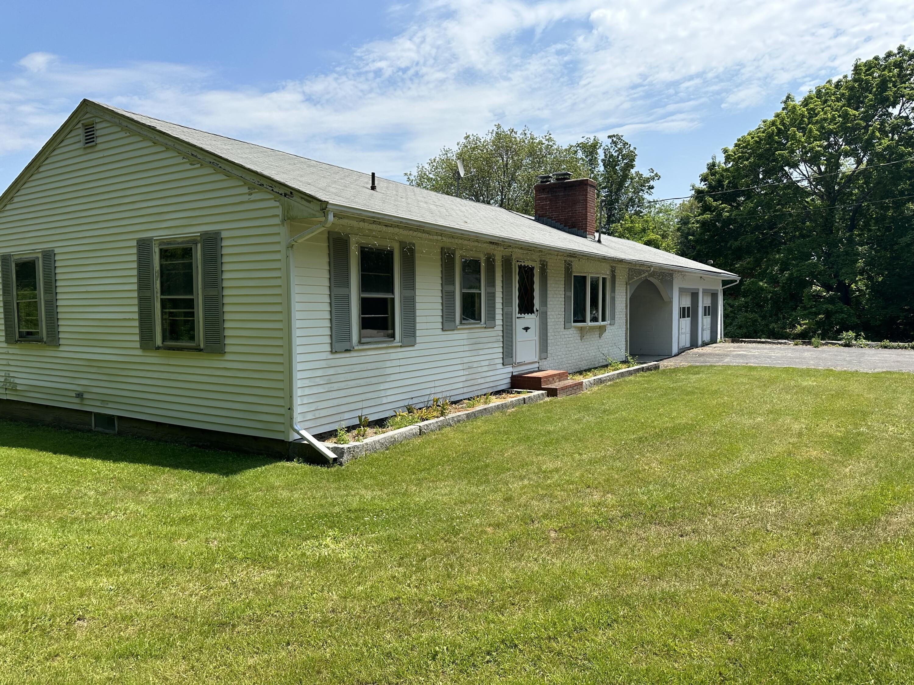 256 Hanscom Road Eliot, ME 03903 - Photo 3 of 42 Photo Jun 02 2023, 12 39 02 PM