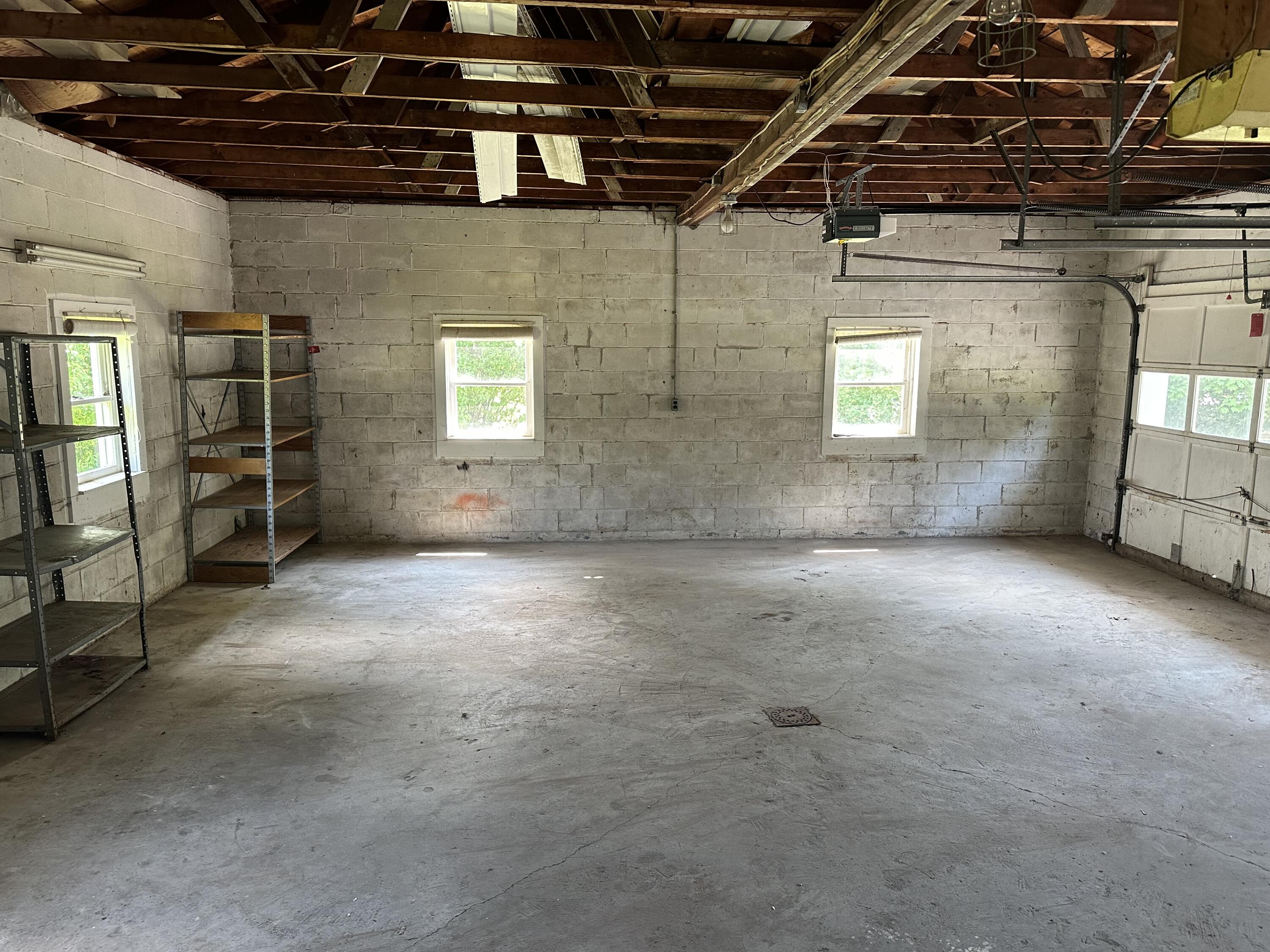 256 Hanscom Road Eliot, ME 03903 - Photo 5 of 42 Photo Jun 02 2023, 12 33 15 PM