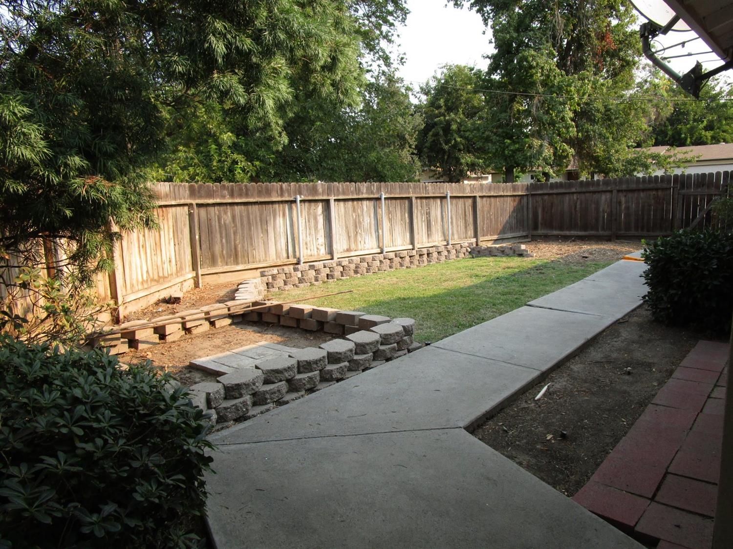 2034 Raymond Road Hanford, CA 93230 - Photo 21 of 22 Gallery Image 21