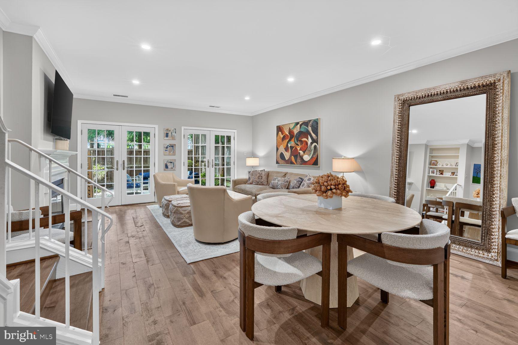 3271 Sutton Place Northwest, Unit D Washington, DC 20016 - Photo 4 of 28