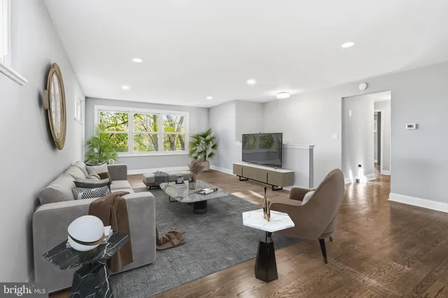 $389,895 | 311 Old New Windsor Pike, Westminster, MD 21157