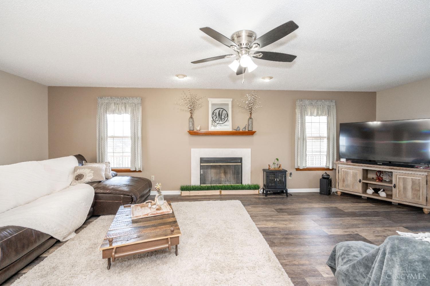 5218 Howe Road Trenton, OH 45067 - Photo 10 of 43 Gallery Image 10