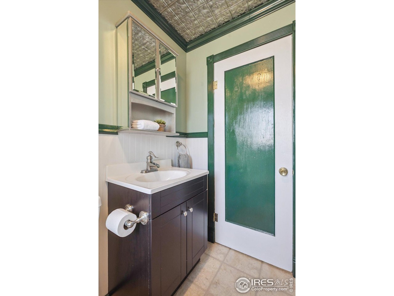 1351 Marshall Road Boulder, CO 80305 - Photo 24 of 46 a bathroom with a sink and a mirror