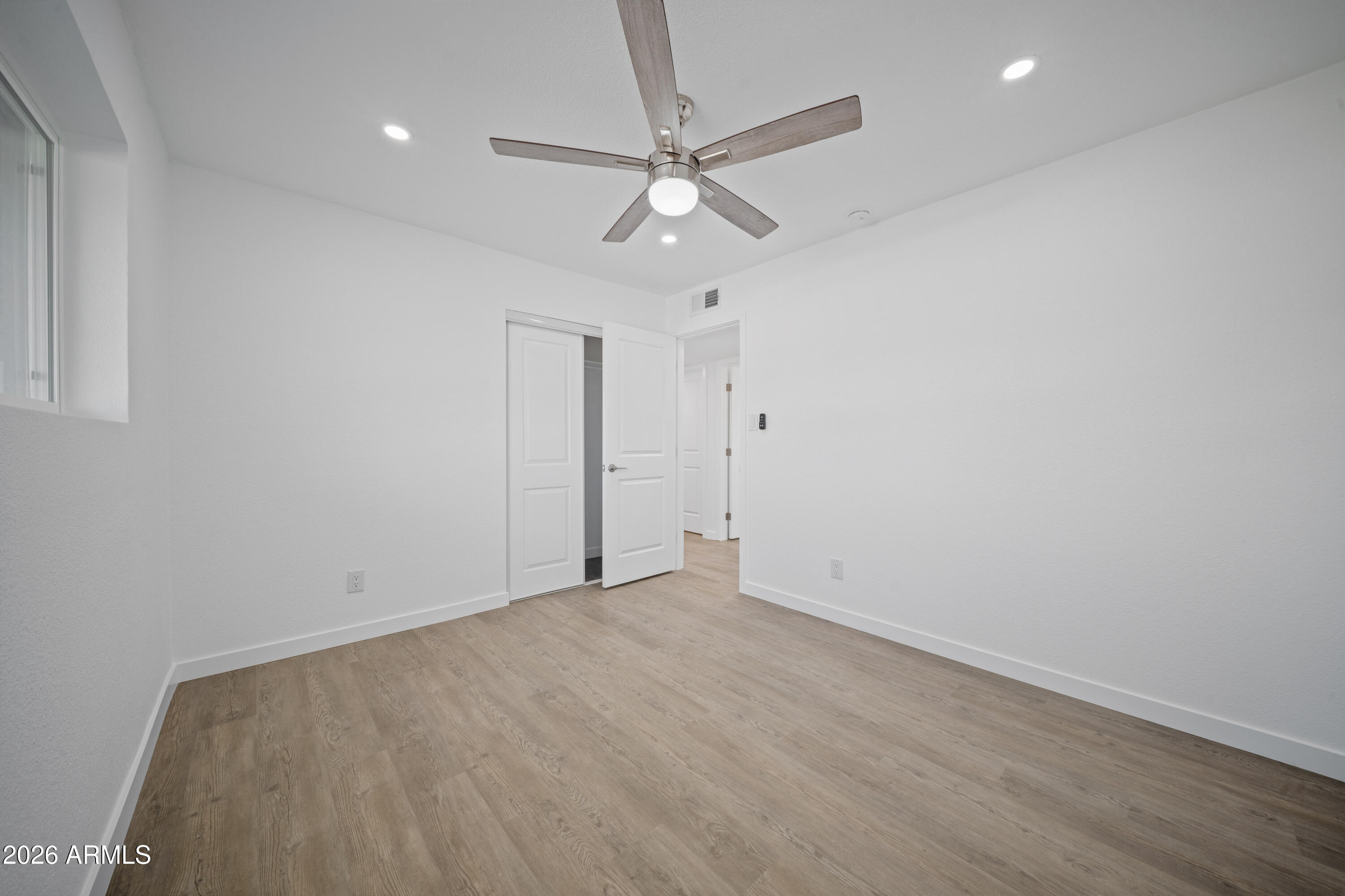 8944 North 17th Lane Phoenix, AZ 85021 - Photo 13 of 37 DSC04632