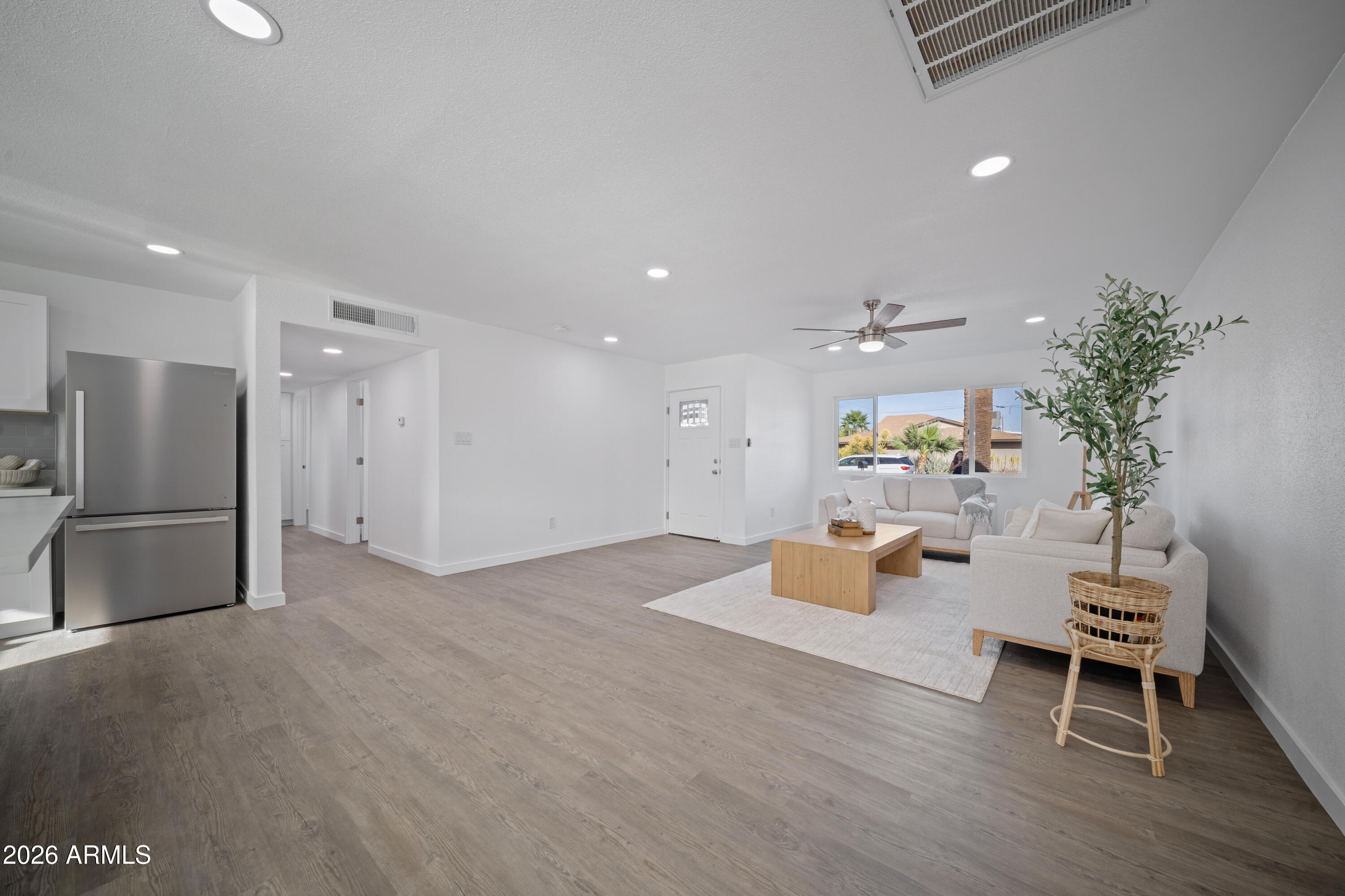 8944 North 17th Lane Phoenix, AZ 85021 - Photo 26 of 37 DSC04697