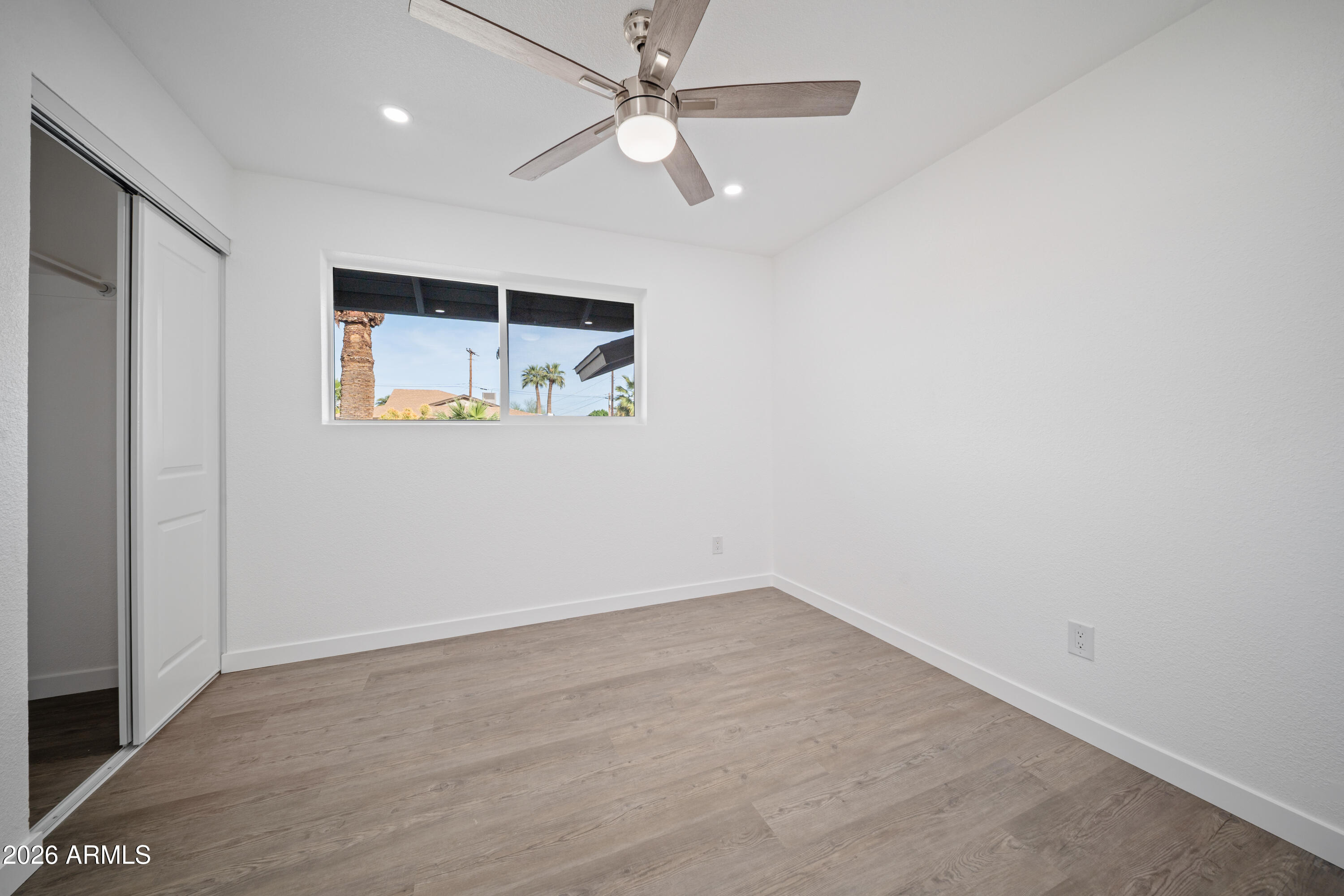 8944 North 17th Lane Phoenix, AZ 85021 - Photo 6 of 37 DSC04592