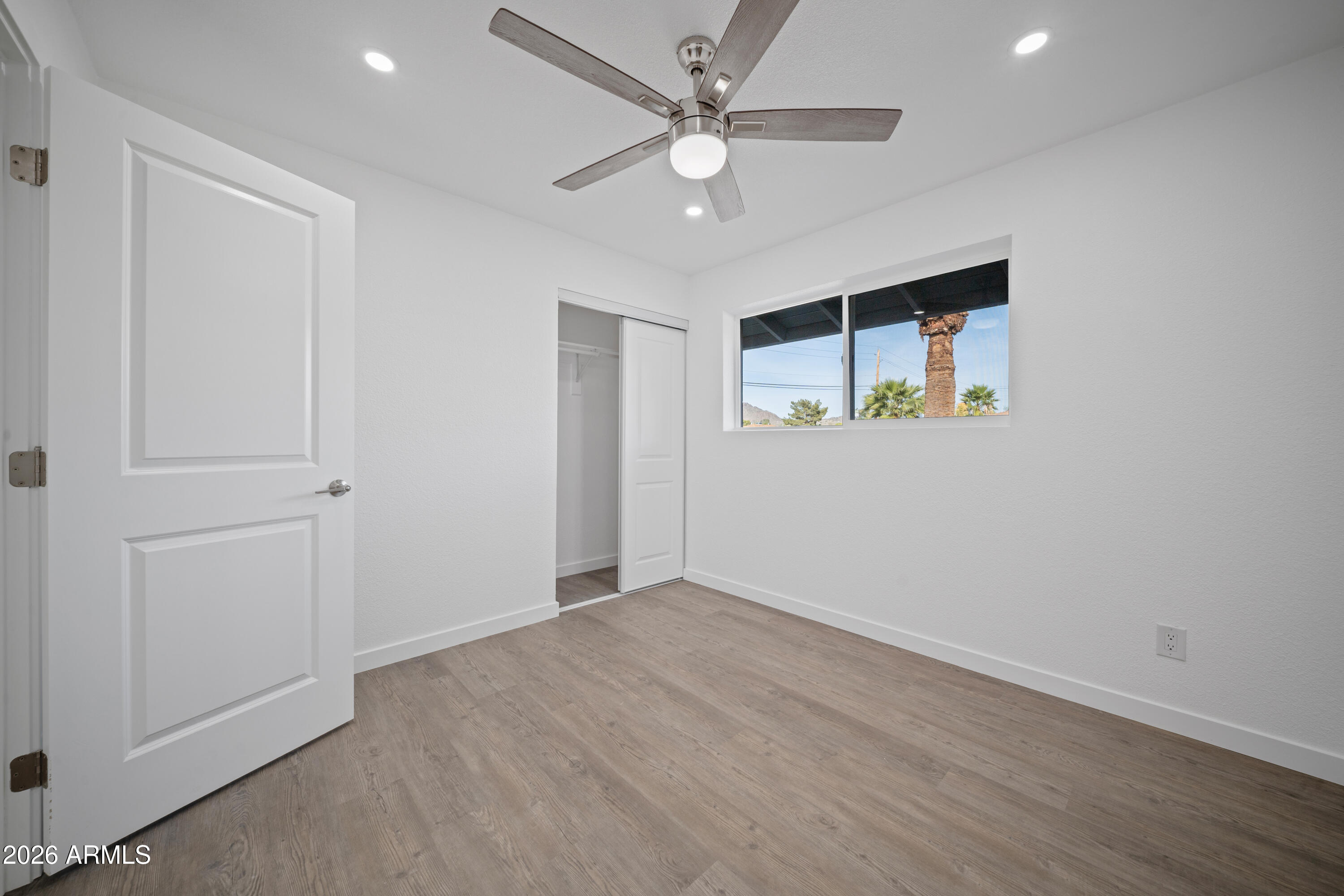 8944 North 17th Lane Phoenix, AZ 85021 - Photo 7 of 37 DSC04602