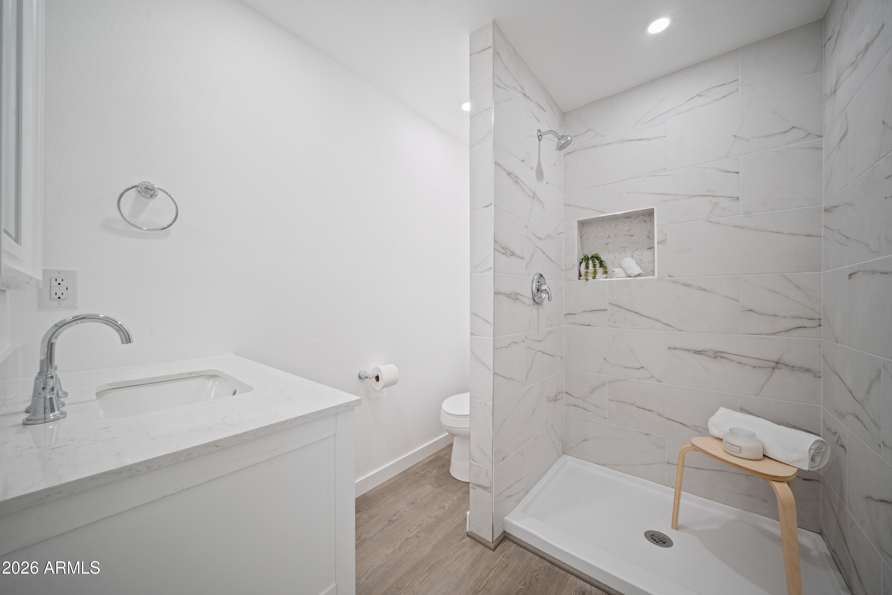 8944 North 17th Lane Phoenix, AZ 85021 - Photo 10 of 37 DSC04617