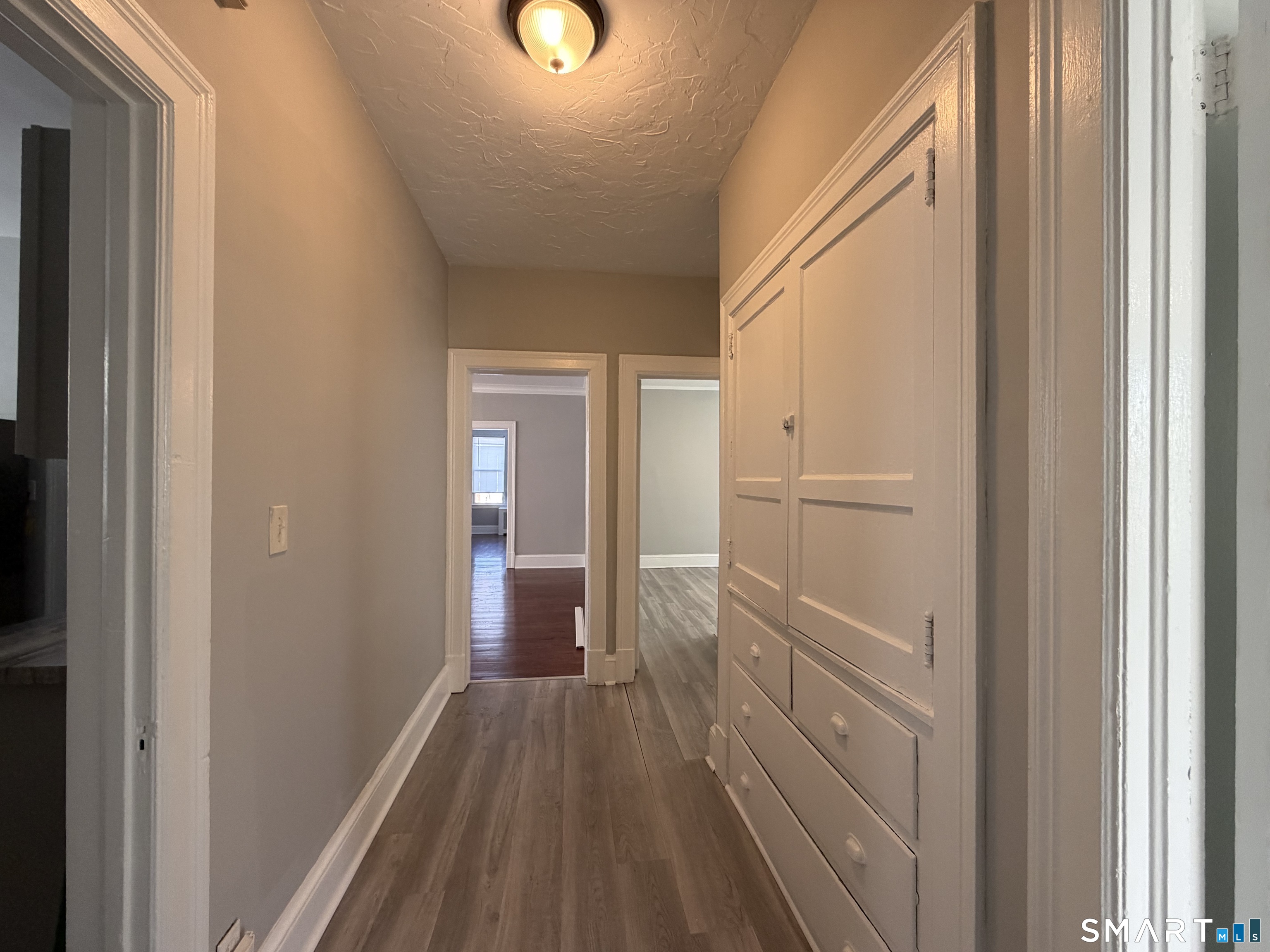 41 Hebron Street Hartford, CT 06112 - Photo 11 of 17