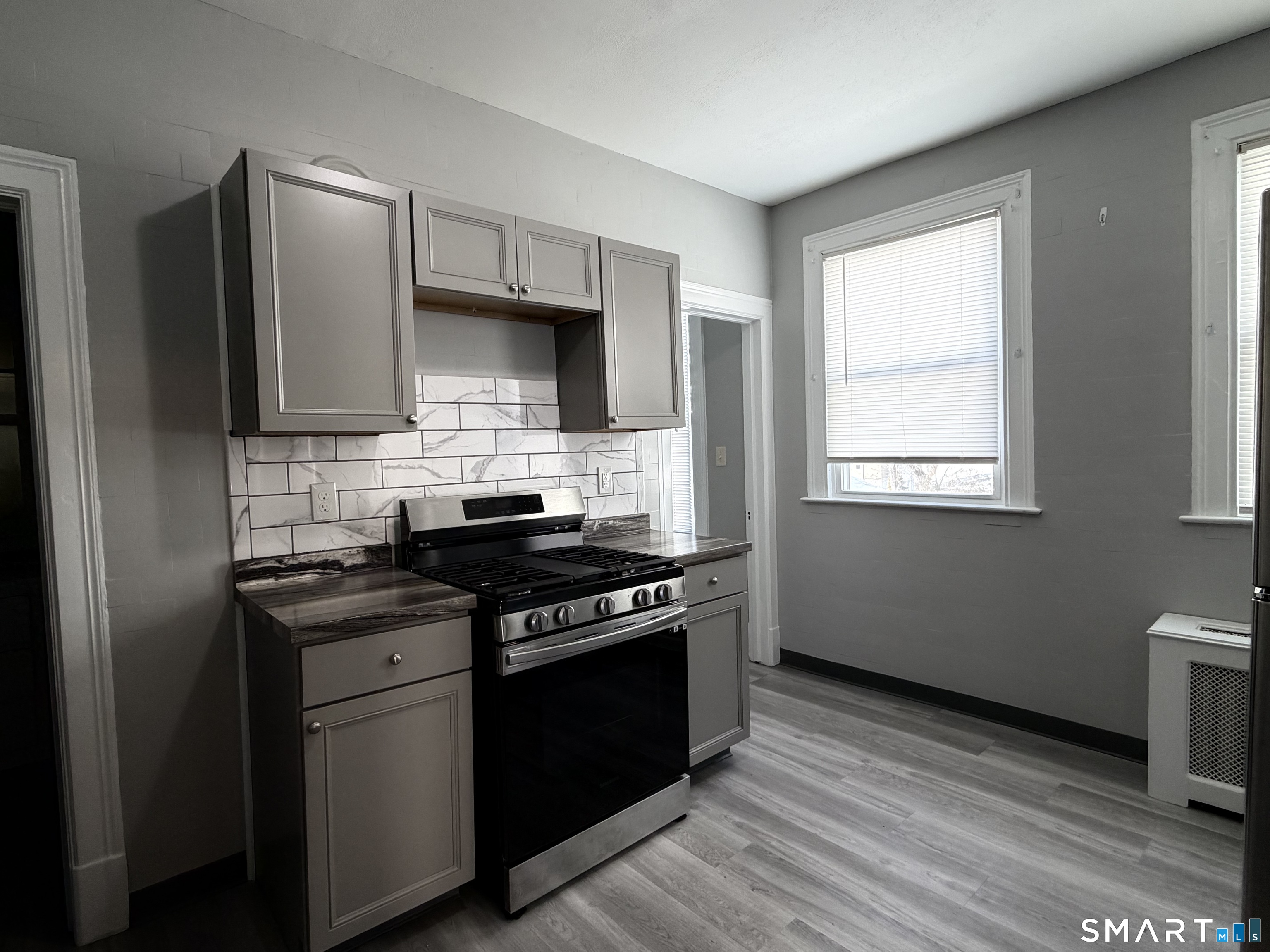 41 Hebron Street Hartford, CT 06112 - Photo 15 of 17