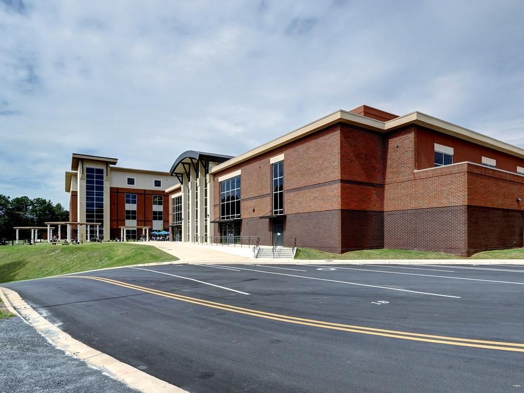 4512 Woodlawn Lake Drive Marietta, GA 30068 - Photo 46 of 55 a front view of a building