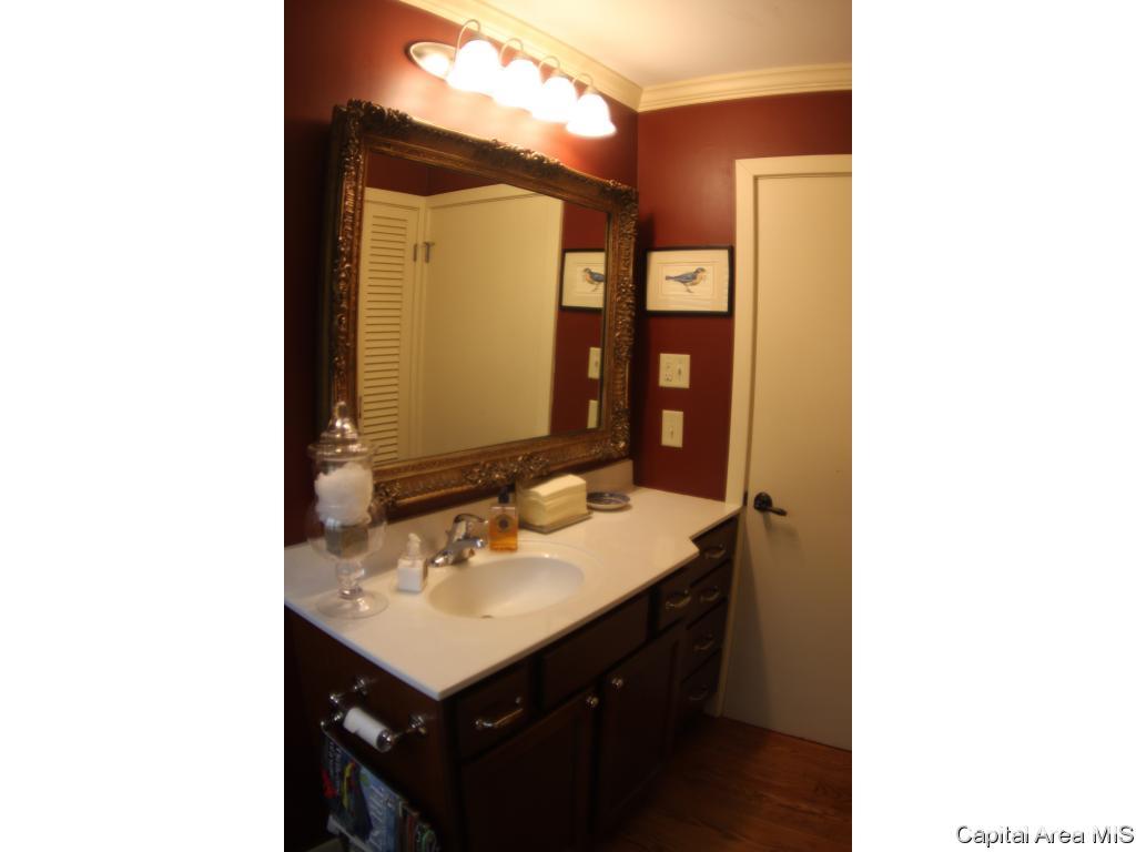 2137 Huntleigh Road Springfield, IL 62704 - Photo 22 of 36
