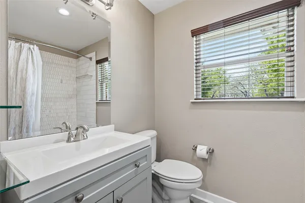 $2,600 | 7705 Lazy Lane, Austin, TX 78757