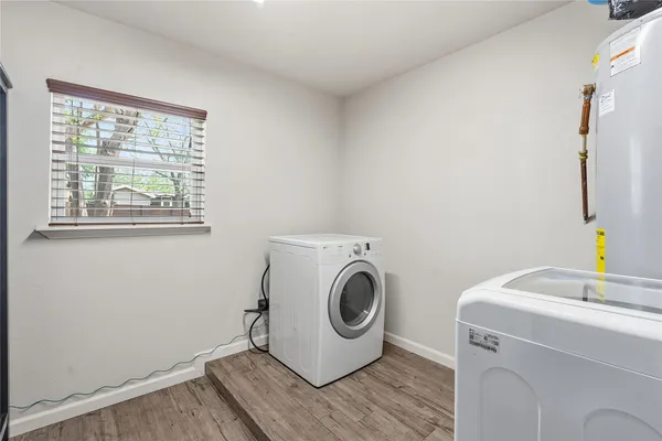 $2,600 | 7705 Lazy Lane, Austin, TX 78757