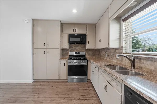 $2,600 | 7705 Lazy Lane, Austin, TX 78757