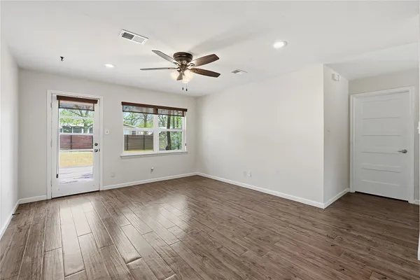 $2,600 | 7705 Lazy Lane, Austin, TX 78757