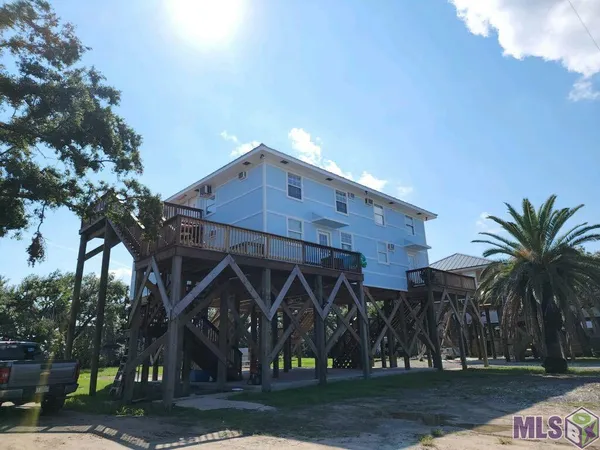 $355,000 | 151 Santiny Lane, Unit 16, Grand Isle, LA 70358