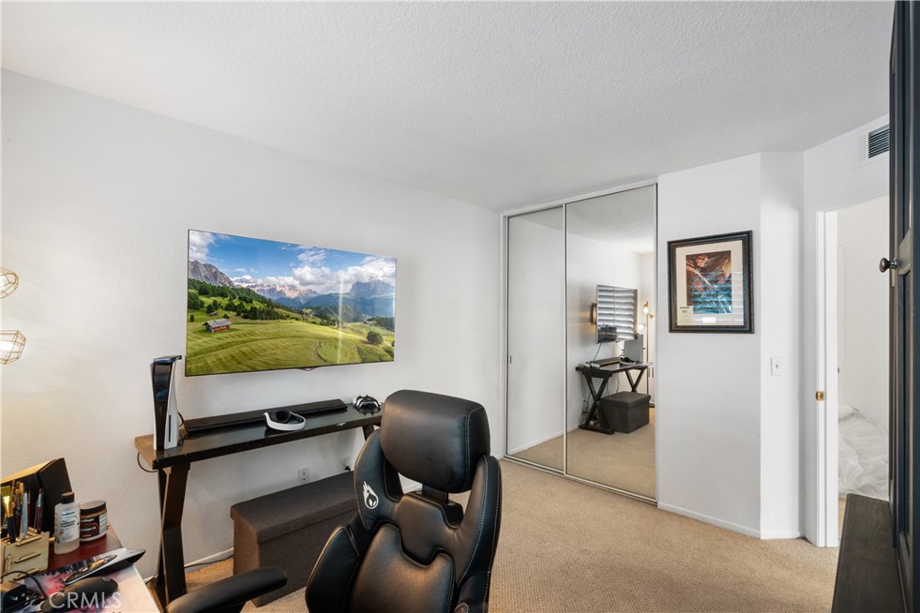 686 Azure Lane, Unit 2 Corona, CA 92879 - Photo 20 of 31
