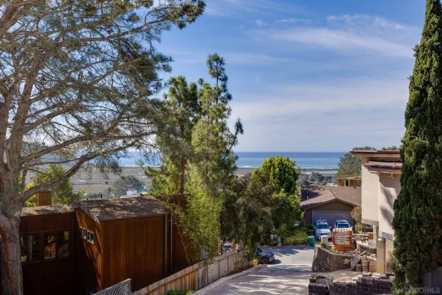 $3,500,000 | 12929 Via Latina, Del Mar, CA 92014
