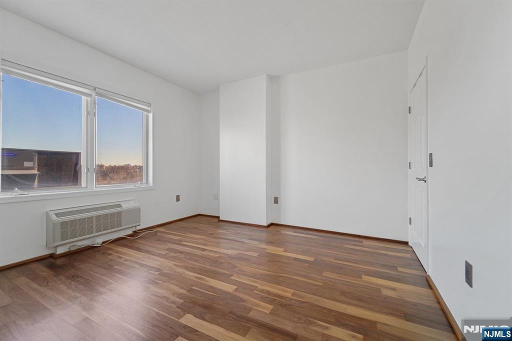 110 City Place Edgewater, NJ 07020 - Photo 23 of 44