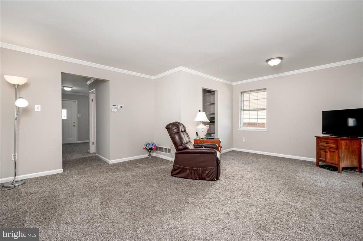 5645 Selford Road Halethorpe, MD 21227 - Photo 11 of 32 family room