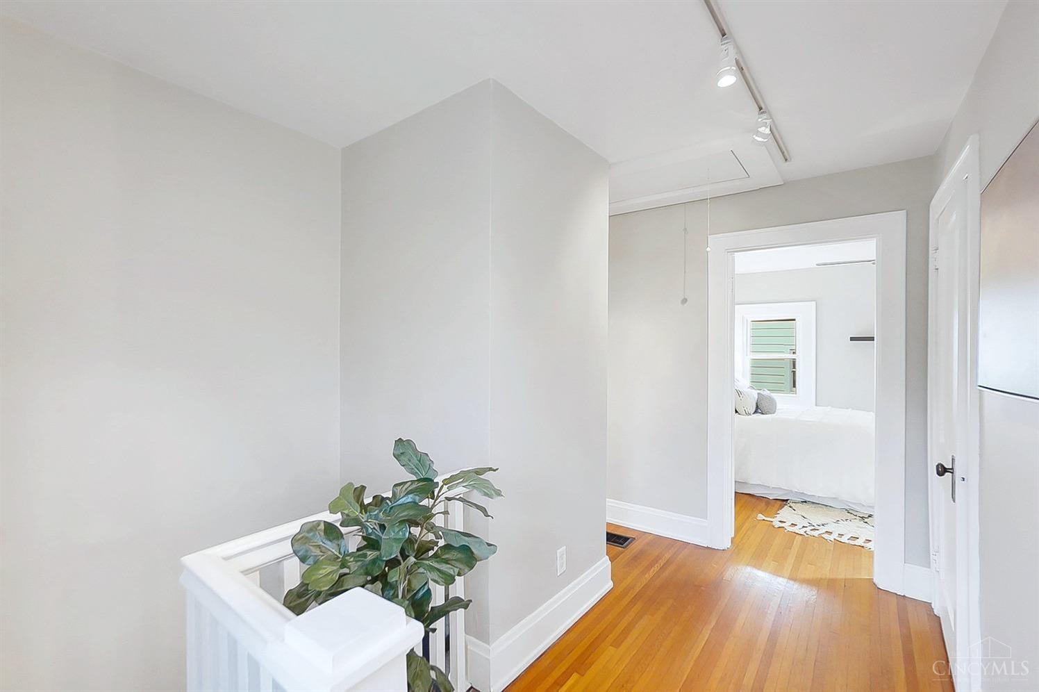 5835 Ridge Avenue Cincinnati, OH 45213 - Photo 17 of 32 Gallery Image 17