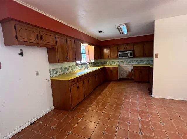 $429,000 | 1127 FM 109, New Ulm, TX 78950