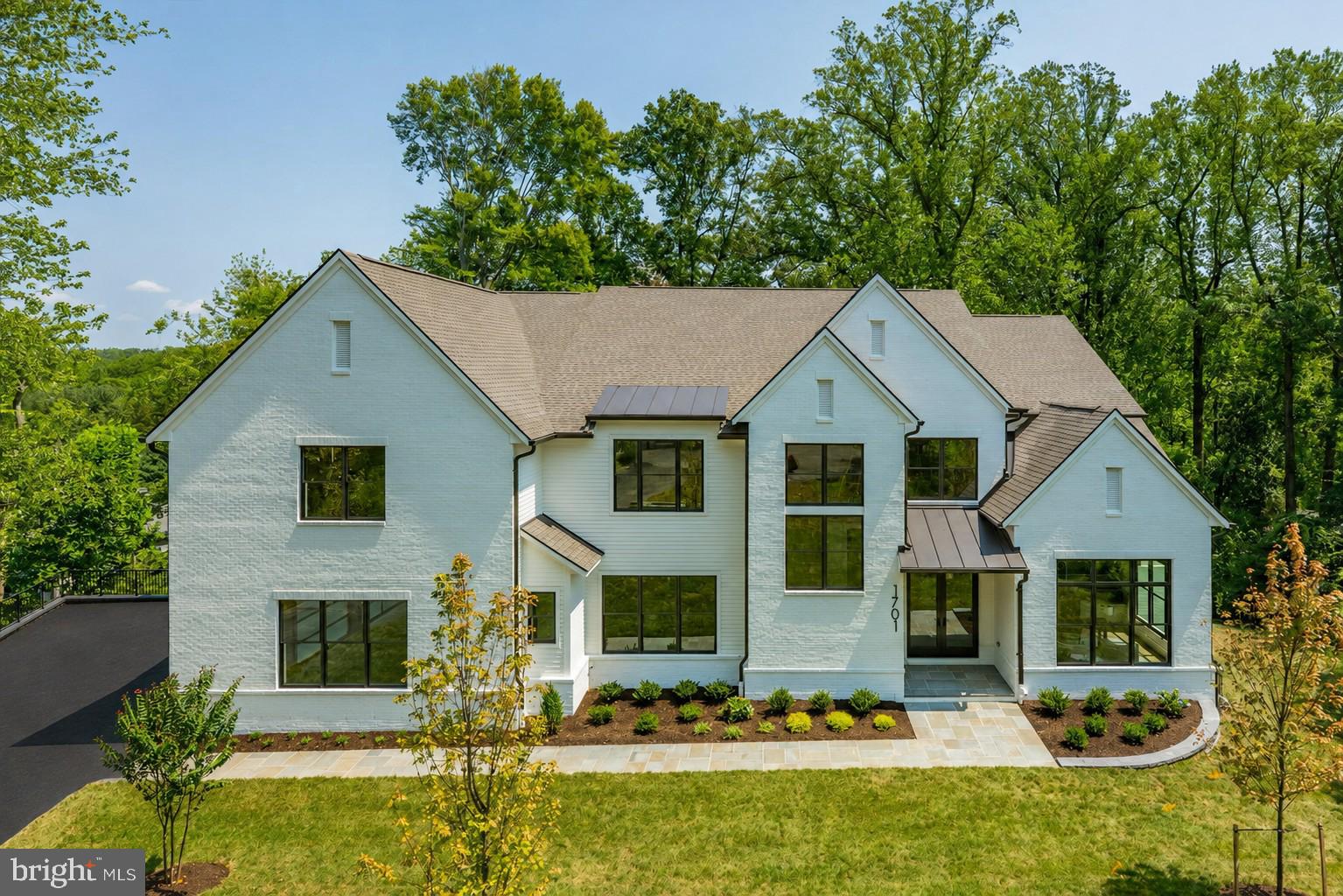 1701 Briar Ridge Road McLean, VA 22101 - Photo 7 of 139 Gallery Image 7