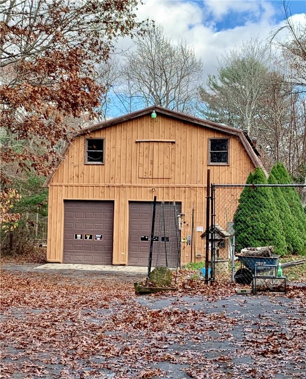 600 Weaver Hill Road Coventry, RI 02816 - Photo 3 of 3