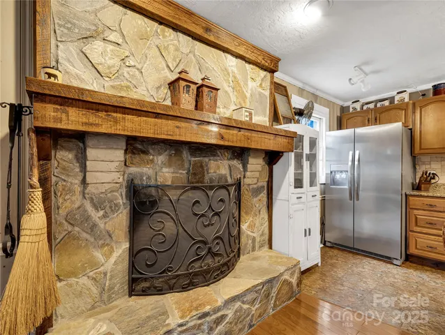 a close view of a kitchen