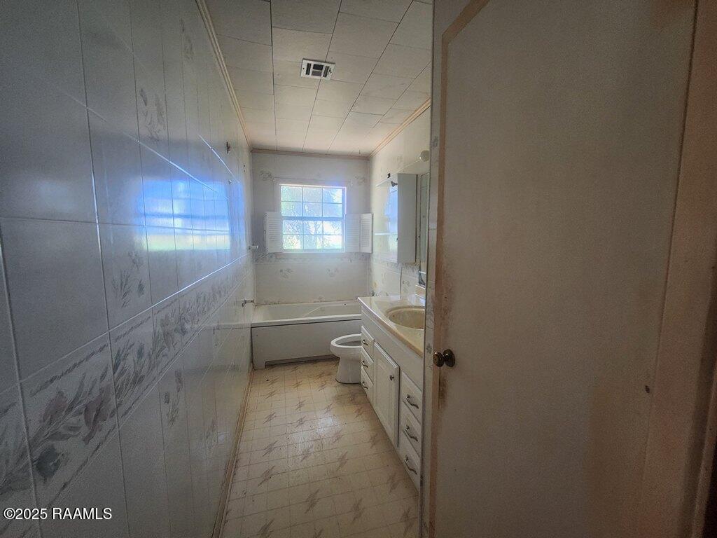 37208 Monceaux Road Gueydan, LA 70542 - Photo 22 of 35 20250605_161519