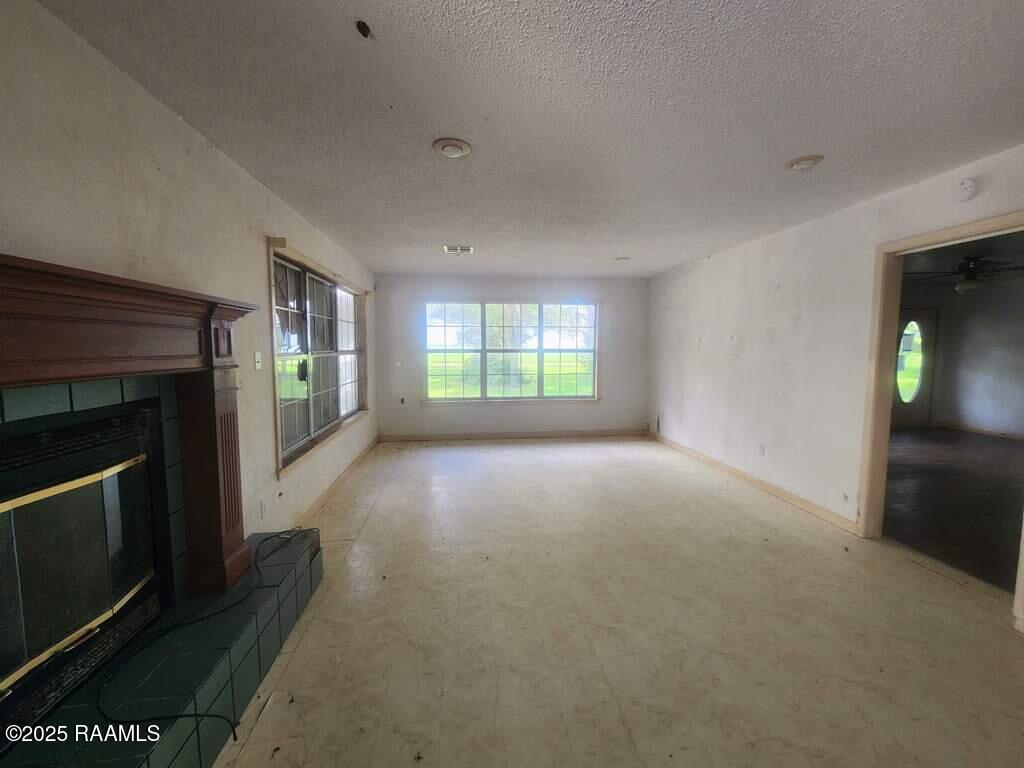 37208 Monceaux Road Gueydan, LA 70542 - Photo 3 of 35 20250605_161448