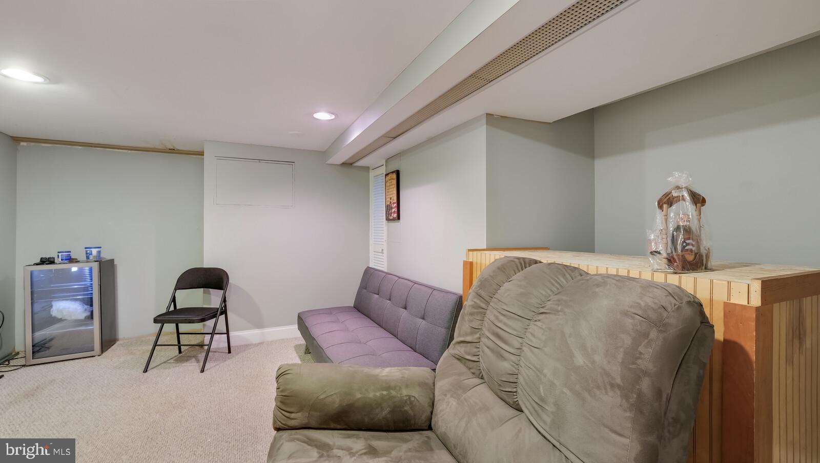8117 Pine Road Philadelphia, PA 19111 - Photo 10 of 22 Gallery Image 10