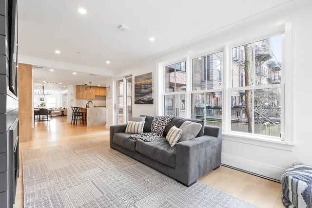 $11,200 | 69 Montgomery Street, Unit 1, Boston, MA 02116