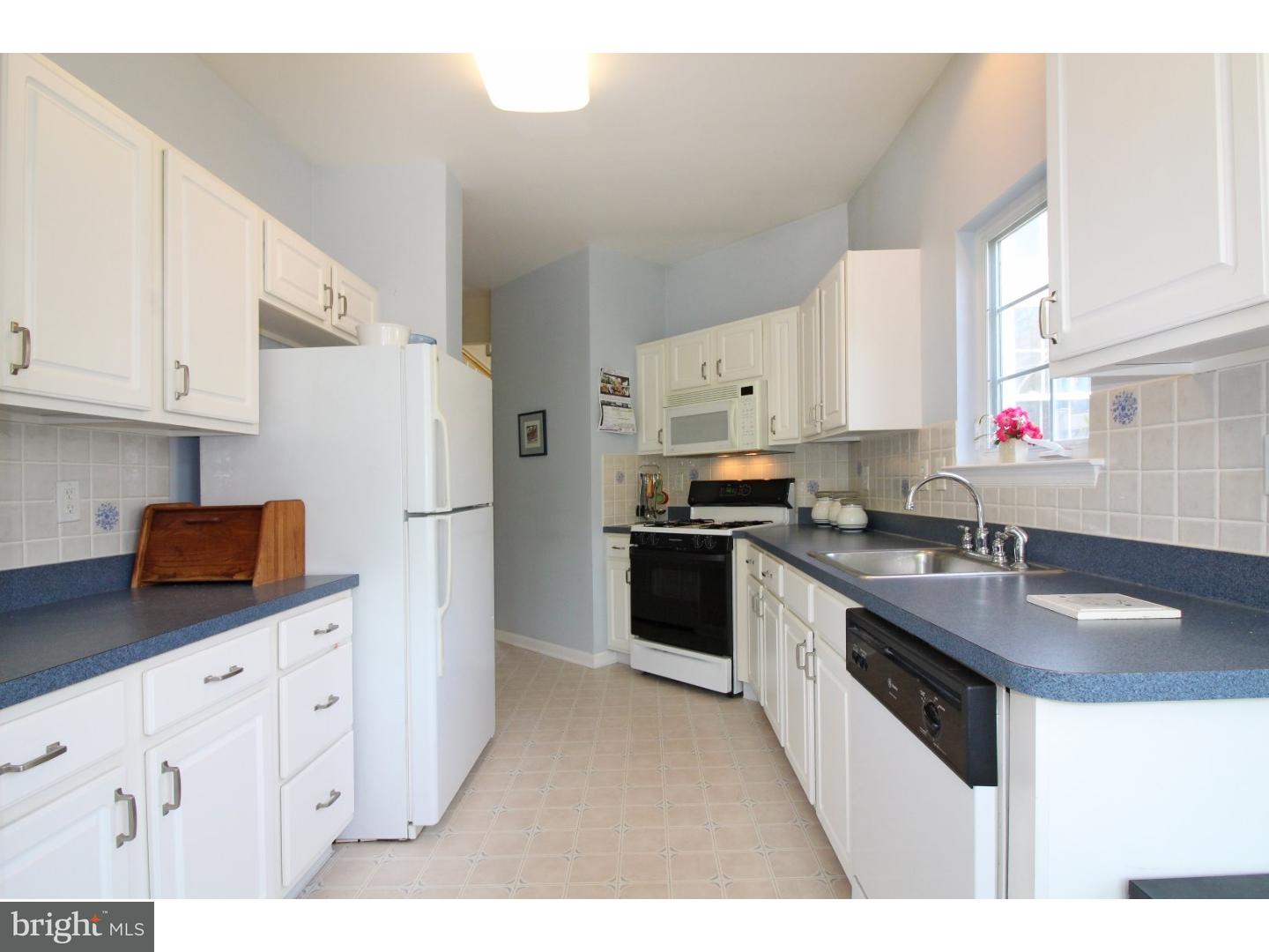 18 Fallview Court Hamilton, NJ 08690 - Photo 11 of 23 Gallery Image 11