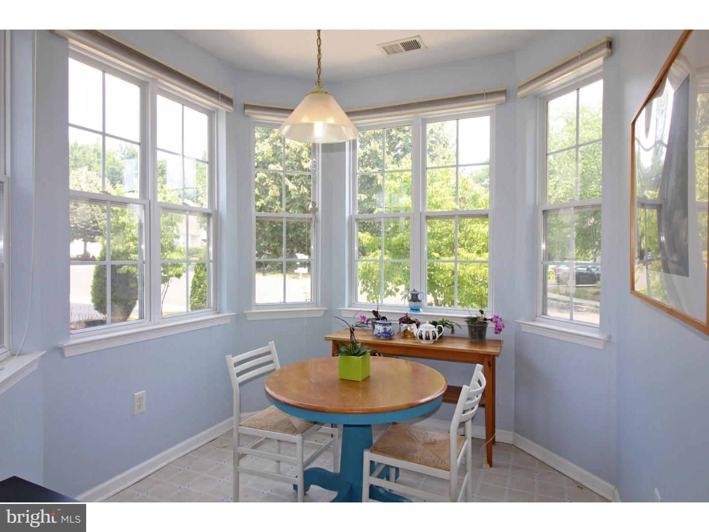 18 Fallview Court Hamilton, NJ 08690 - Photo 12 of 23 Gallery Image 12