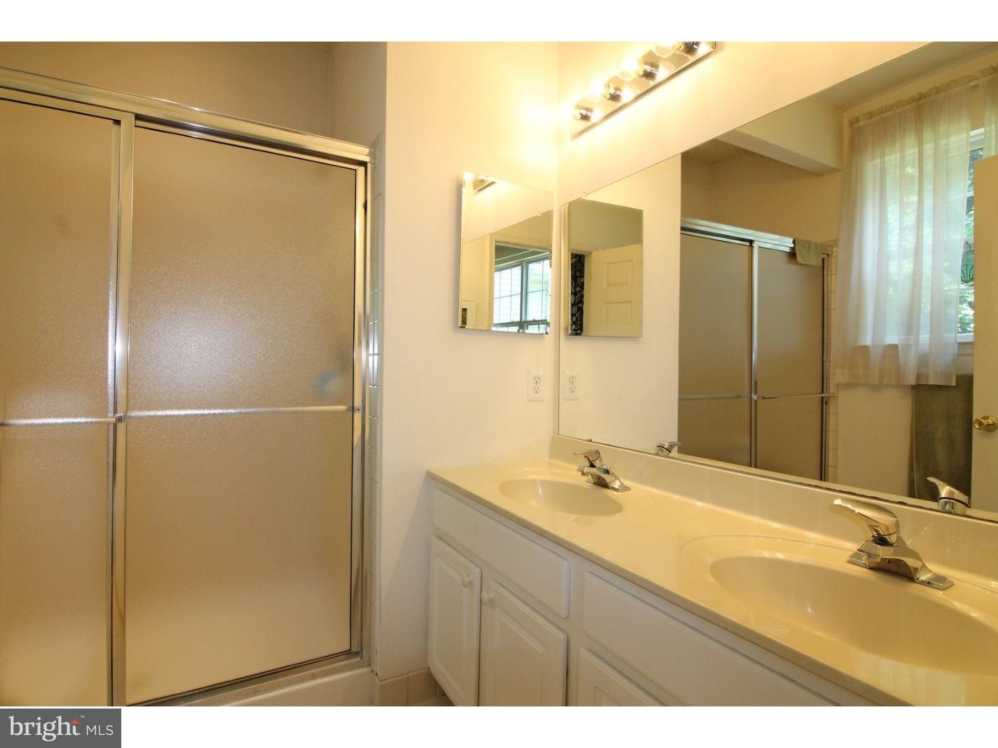 18 Fallview Court Hamilton, NJ 08690 - Photo 14 of 23 Gallery Image 14