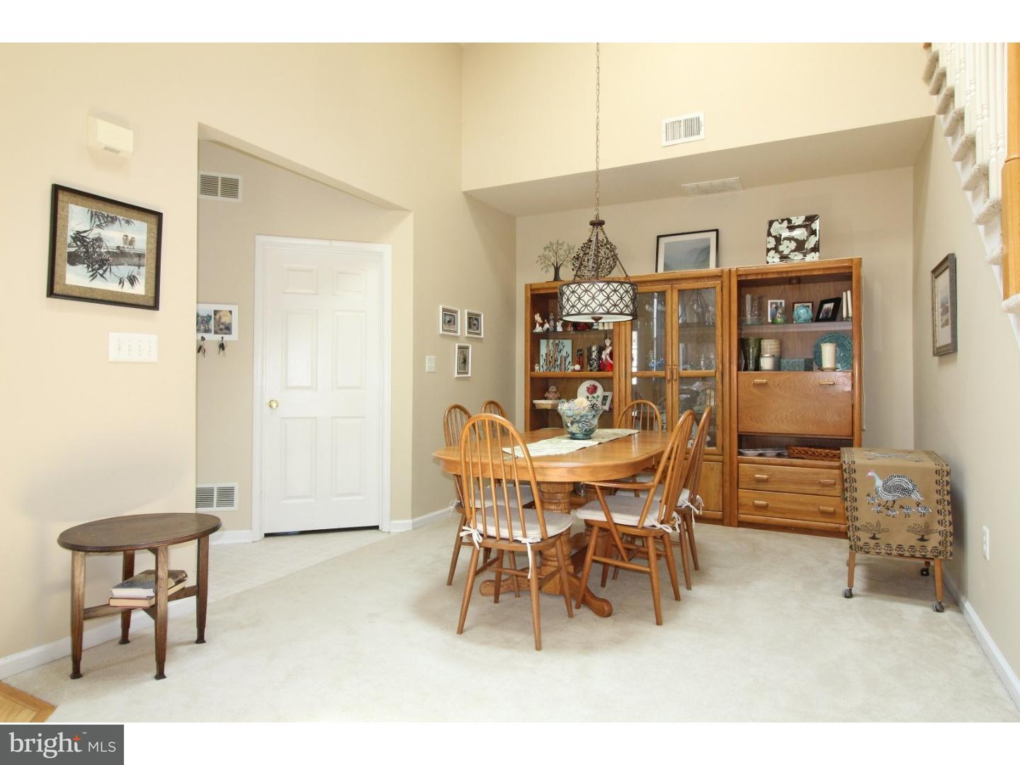 18 Fallview Court Hamilton, NJ 08690 - Photo 7 of 23 Gallery Image 7