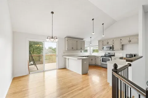 $349,990 | 20591 219th Terrace, Spring Hill, KS 66083