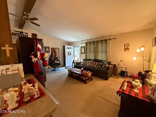 $275,000 | 312 Lakeview Drive, Crossville, TN 38558