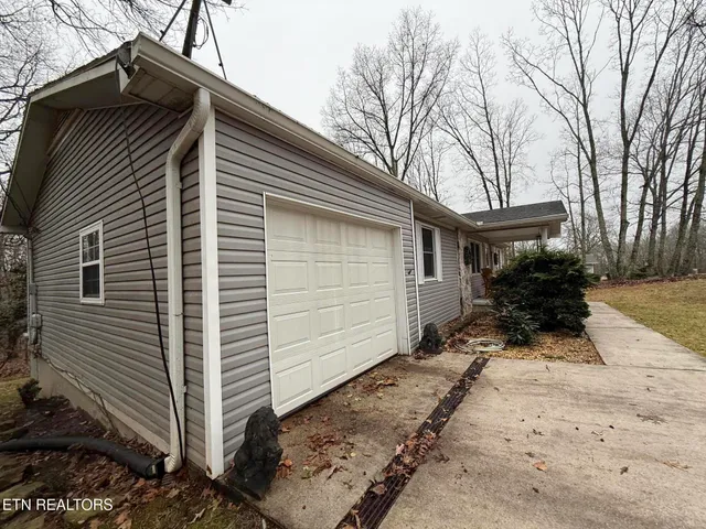 $275,000 | 312 Lakeview Drive, Crossville, TN 38558