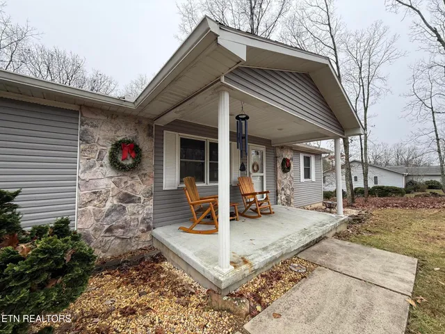 $275,000 | 312 Lakeview Drive, Crossville, TN 38558
