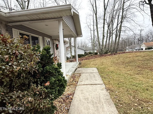 $275,000 | 312 Lakeview Drive, Crossville, TN 38558