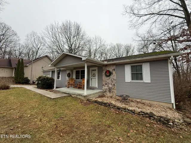 $275,000 | 312 Lakeview Drive, Crossville, TN 38558