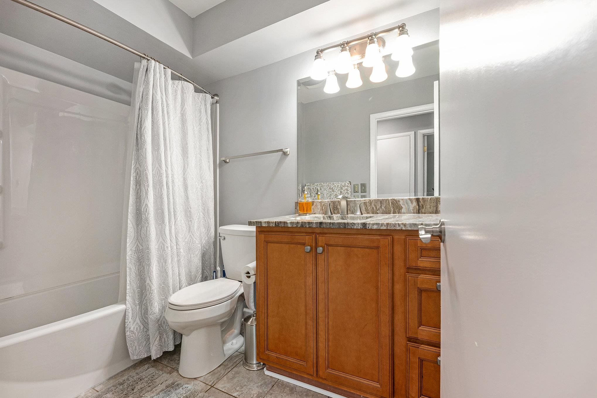 1850 North Livernois Road Rochester, MI 48306 - Photo 29 of 41 50113303-28.JPG